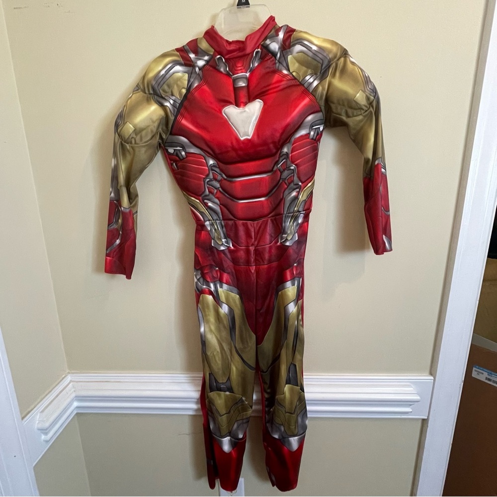 Super Cool Iron Man Costume! Size 8-10